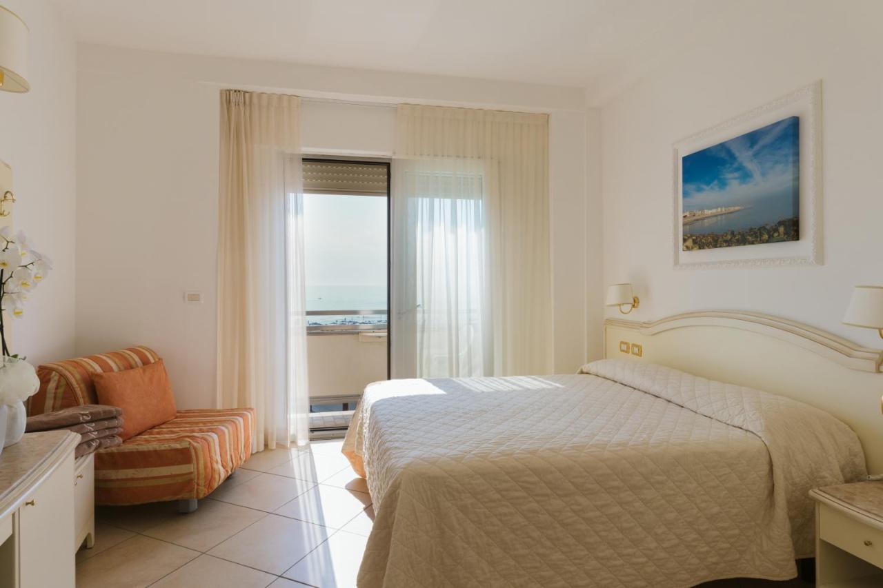 Hotel Acapulco มิลาโน แมริตทิมา ภายนอก รูปภาพ