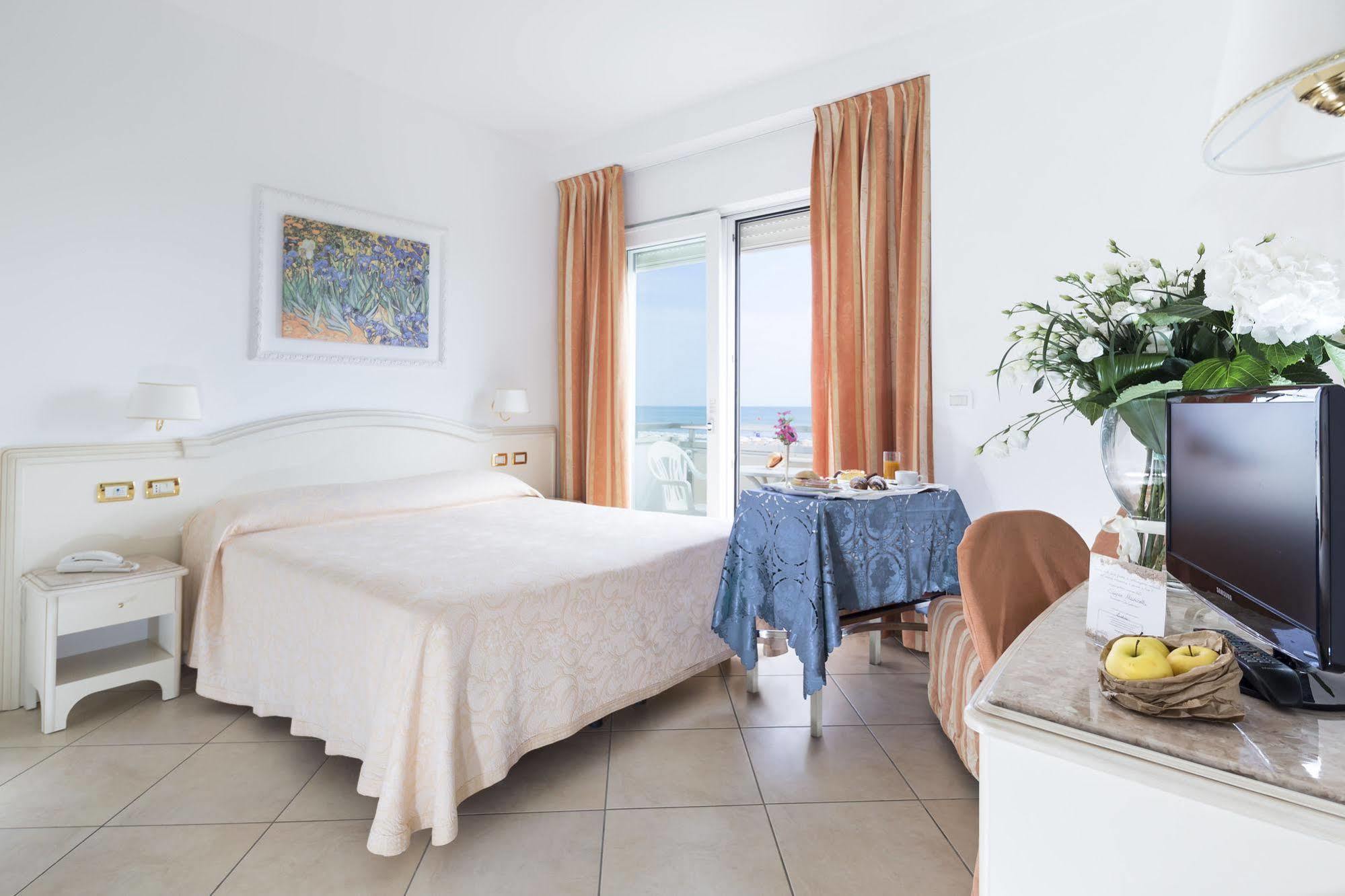 Hotel Acapulco มิลาโน แมริตทิมา ภายนอก รูปภาพ